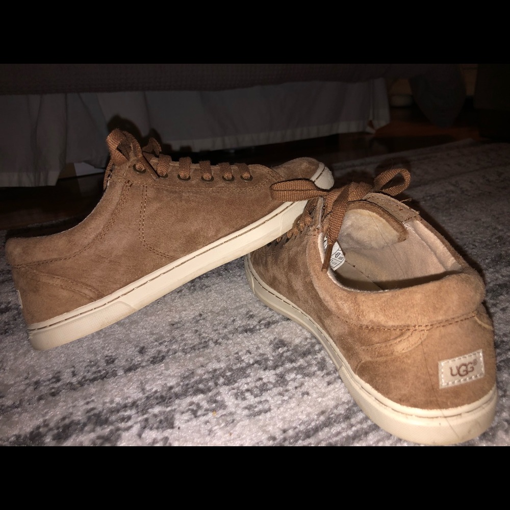 UGG Sneakers